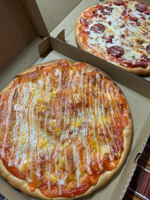 Frozen Pizza Seafood Mania